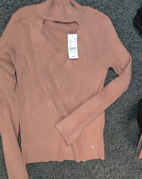 Brand New!! Blush ribbed mock neck cut out top - Picture 1 of 6